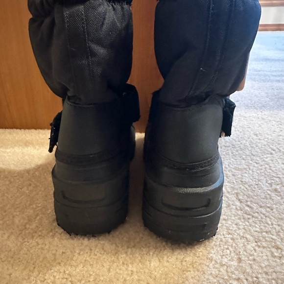 Black Winter Snow Boots - Picture 4 of 6